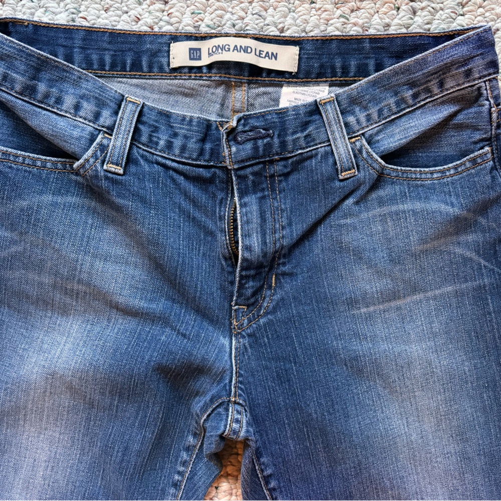 Gap Long and Lean Jeans. Size 6R